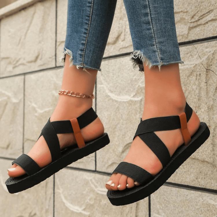 Sandales plates noires Wanderer 1 Sandales plates noires Wanderer 1