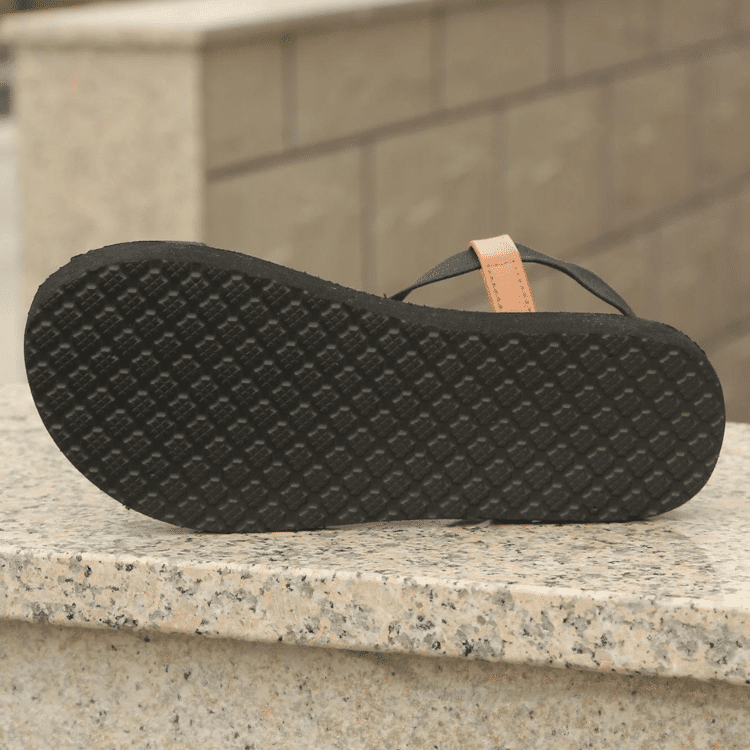 Sandales plates noires Wanderer 6 Sandales plates noires Wanderer 6